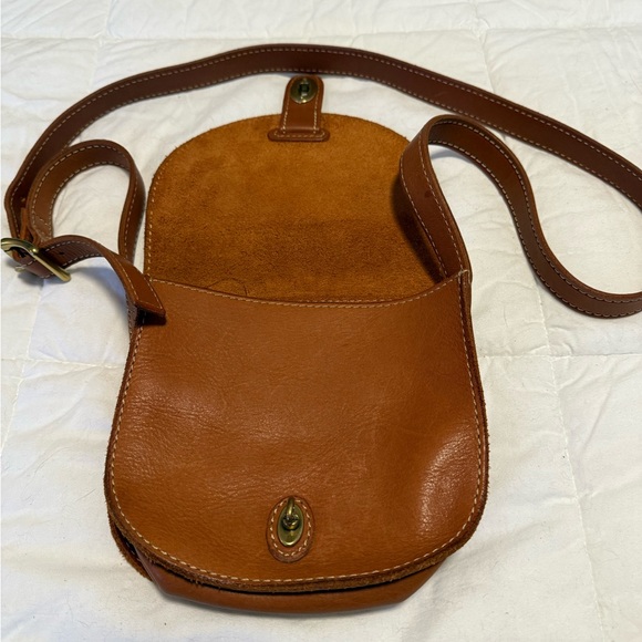 Fossil Classic Brown Leather Crossbody Bag - Picture 3 of 3